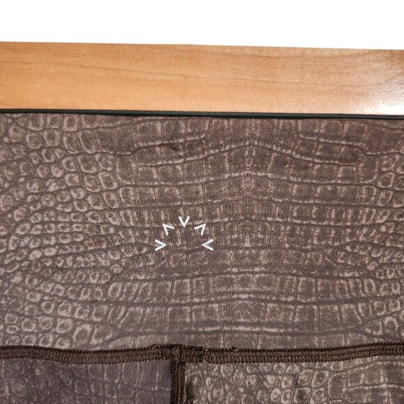 Varley Pants Brown Tan Medium Women's Luna Leggings Animal Alligator Print - Picture 8 of 8